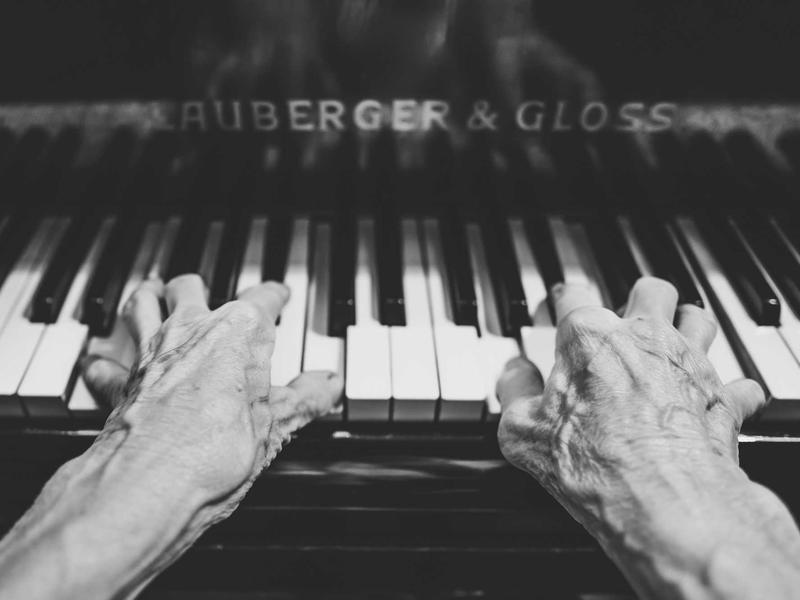 脱口秀演员<br>qyn4ntkw.cn 冒犯的艺术